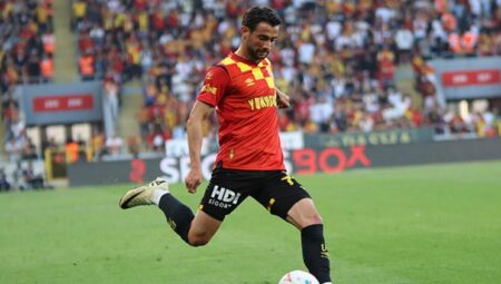 Göztepe’de, Ogün Bayrak’ın mukavelesi uzatıldı