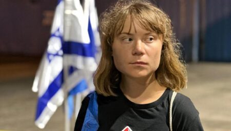 İklim aktivisti Greta Thunberg kimdir, kaç yaşında? Madleen gemisinde bulunan İsveçli aktivist Greta Thunberg hudut dışı edildi