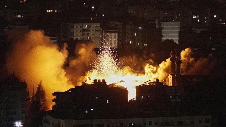 İsrail’den arefe gecesi Beyrut’a hava saldırısı