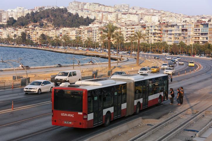 İzmir toplu taşıma grevi devam ediyor mu? 2 Haziran ESHOT, İZBAN grevde mi, otobüsler ve metro çalışıyor mu?