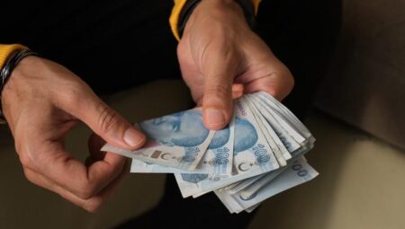 KYK bursu ne vakit biter? Okul bitince KYK bursu ne vakit kesiliyor?