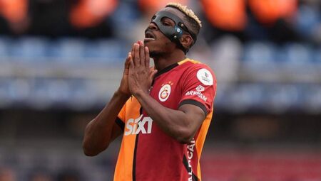 Osimhen gitti, kararını bugün açıklayacak!