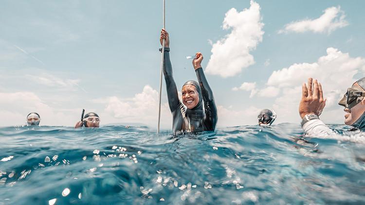 Özgür dalışçı Alice Ellialtıoğlu’ndan yeni Türkiye rekoru