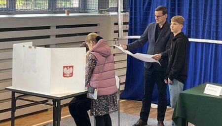 Polonya’da cumhurbaşkanlığı seçimlerinin ikinci tipi başladı