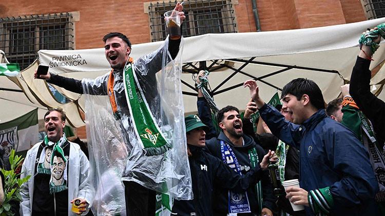 Real Betis taraftarlarından Chelsea maçına ağır ilgi