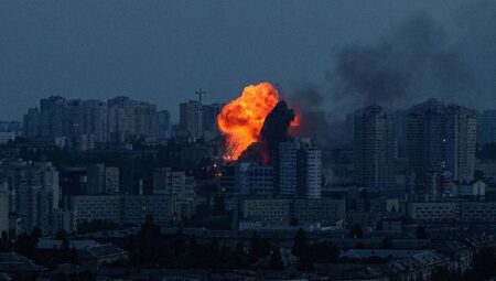 Rusya’dan Ukrayna’nın İHA saldırısına birinci misilleme: Büyük kentler füzelerin maksadı oldu! En az 5 kişi öldü, çok sayıda yaralı var