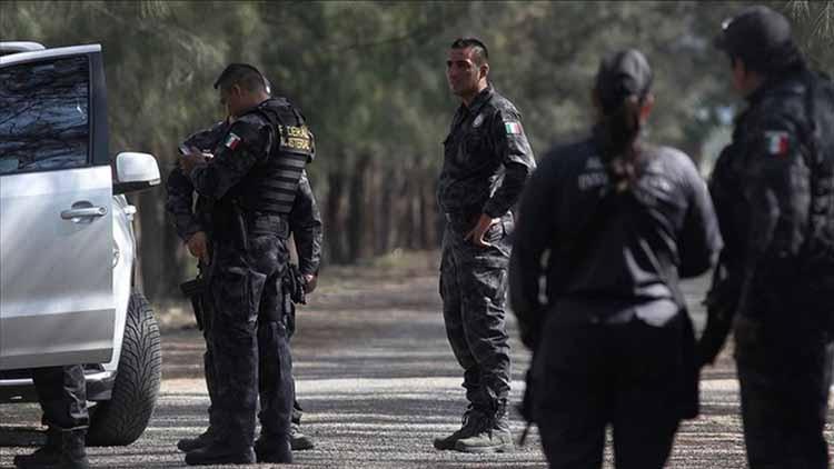 Terk edilmiş meskende 17 ceset bulundu