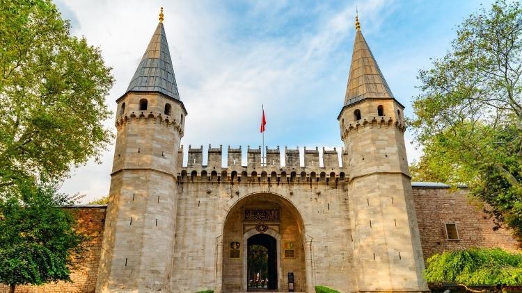 Topkapı Sarayı bayramda açık mı, kapalı mı, kaçta açılıyor ve kapanıyor? Topkapı Sarayı giriş saati 2025