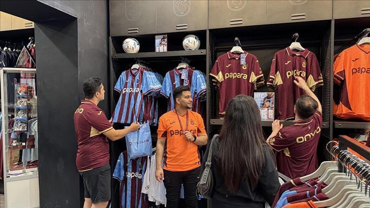 Trabzonspor’un yeni formalarına ağır ilgi!
