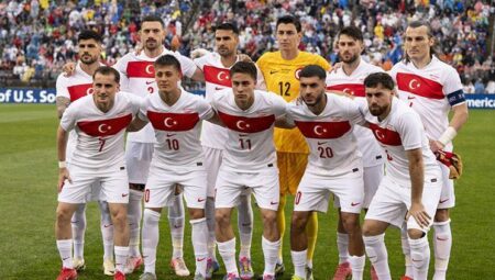 Türkiye A Ulusal Futbol Ekibi, Meksika maçında bir birincisi yaşayacak