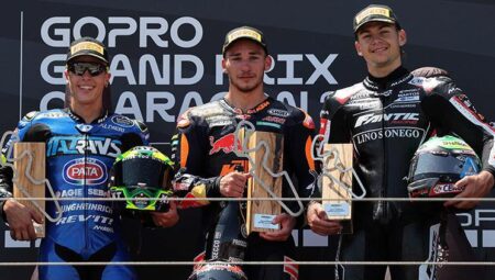 Ulusal motosikletçi Deniz Öncü’den tarihi zafer