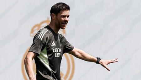 Xabi Alonso, Real Madrid ile birinci idmanına çıktı!