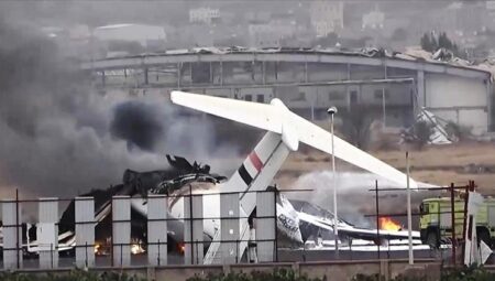 Yemen’in başkentindeki Sana Havalimanı yeniden İsrail’in amacında: Uçaklar bomba yağdırdı